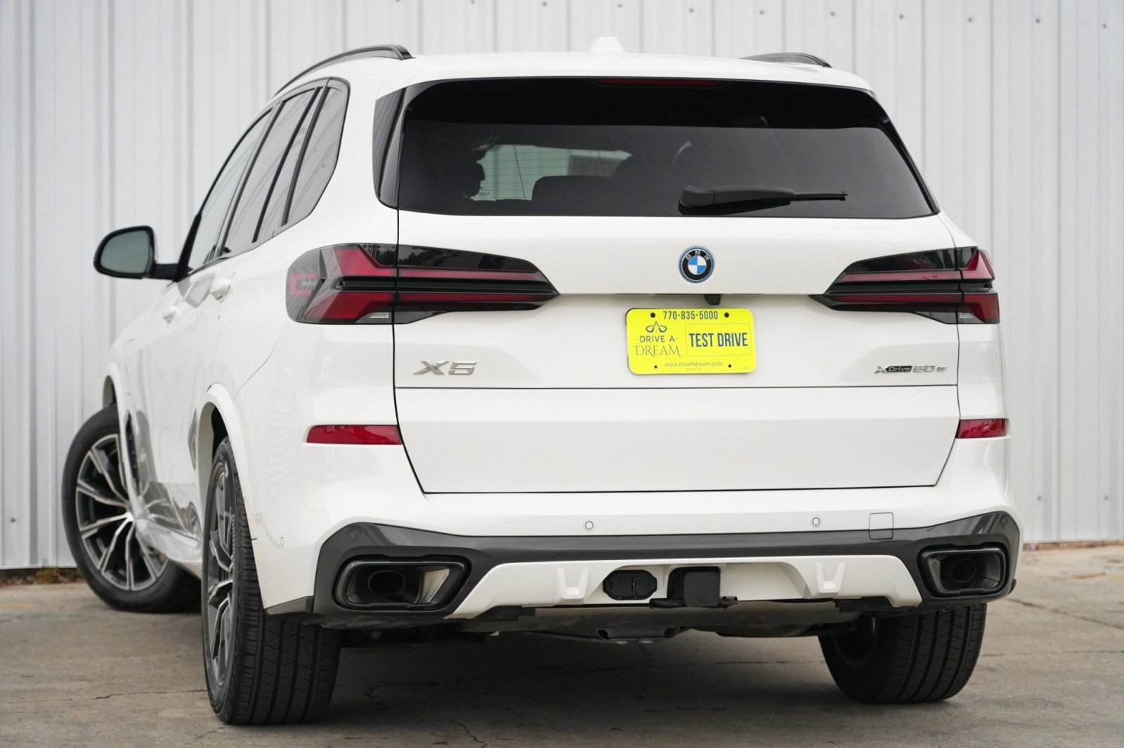 Used 2024 BMW X5 xDrive50e w/ M Sport Package image 6