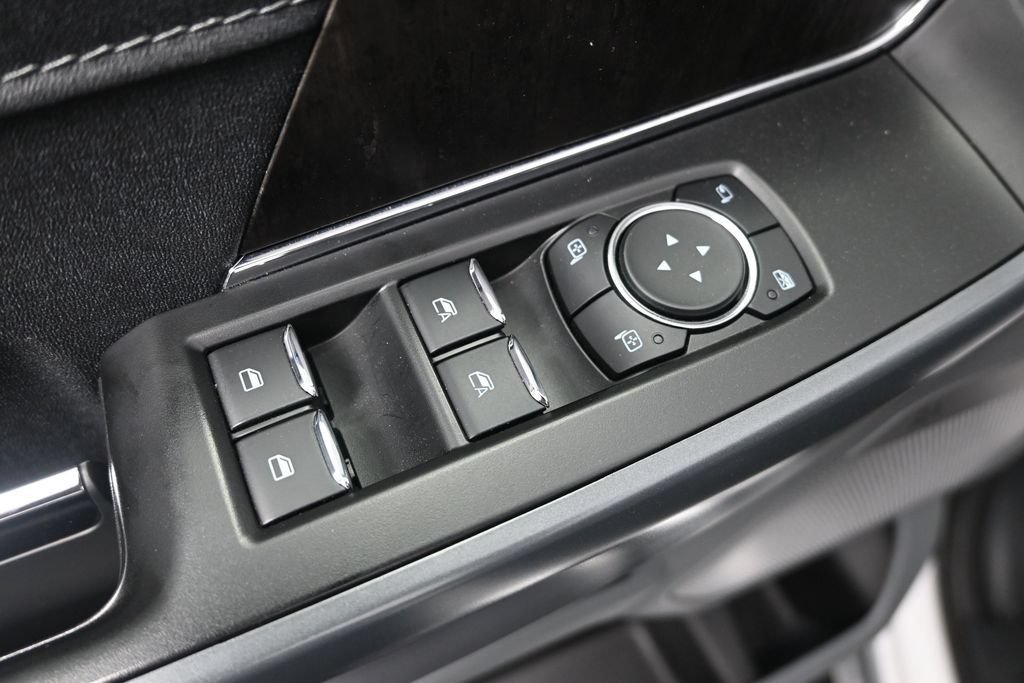 Used 2023 Ford F150 Lariat AWD/4WD image 11