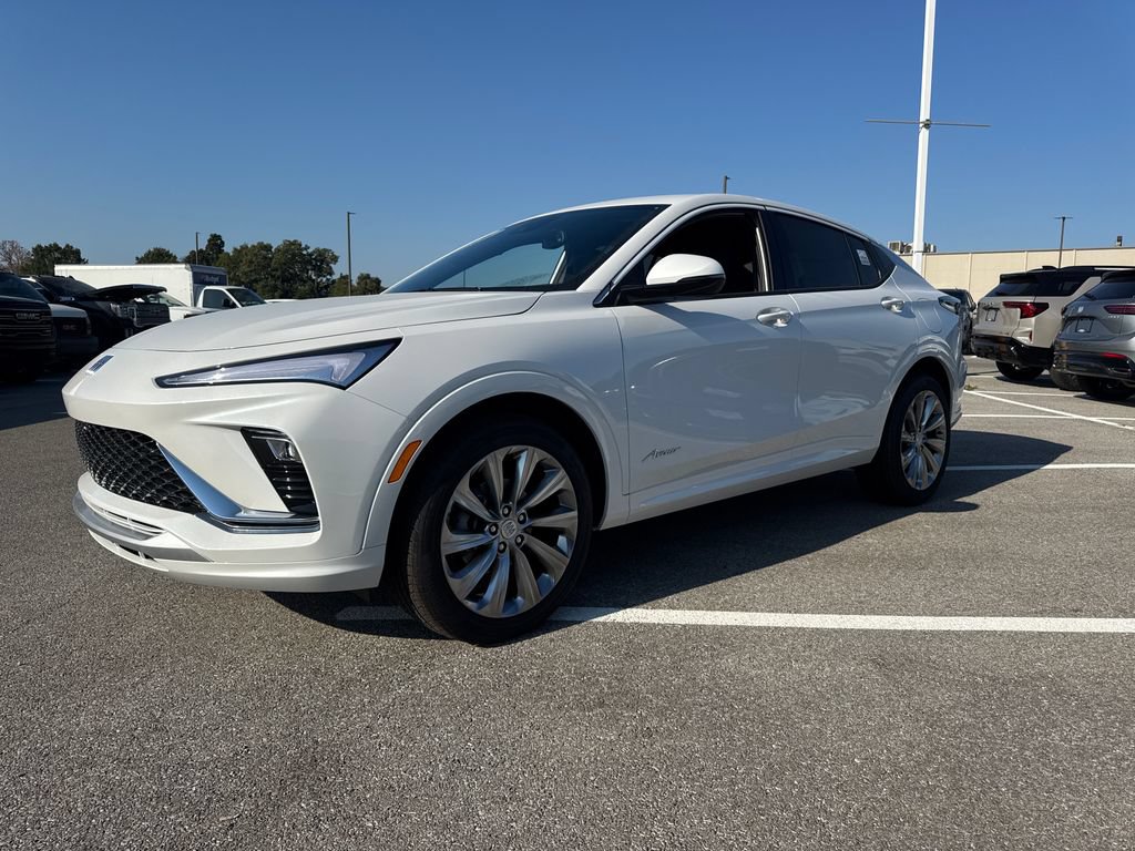 New 2026 Buick Envista Avenir FWD image 2