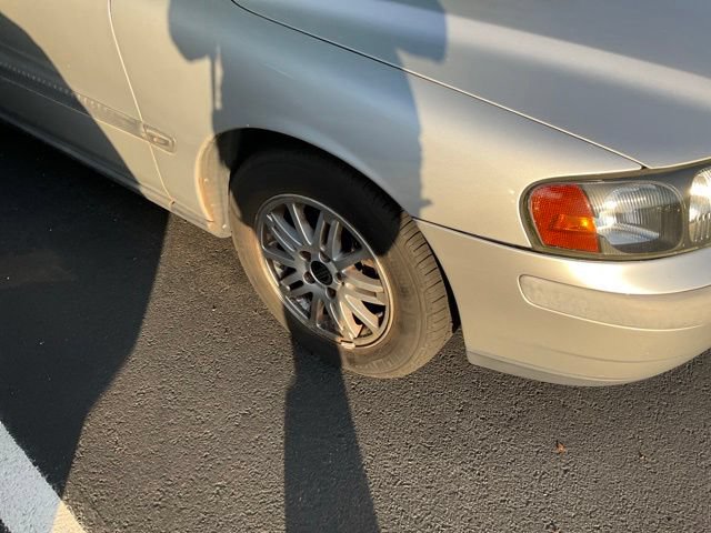 Used 2004 Volvo S60 2.4 FWD image 2
