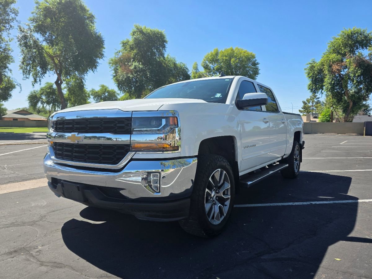 Used 2018 Chevrolet Silverado 1500 LT w/ LT Eassist Package image 5