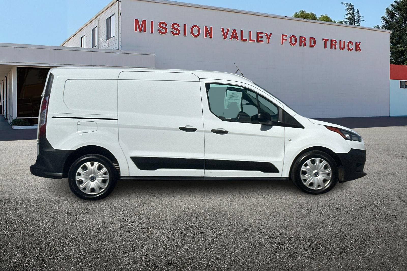 Used 2023 Ford Transit Connect XL FWD image 3