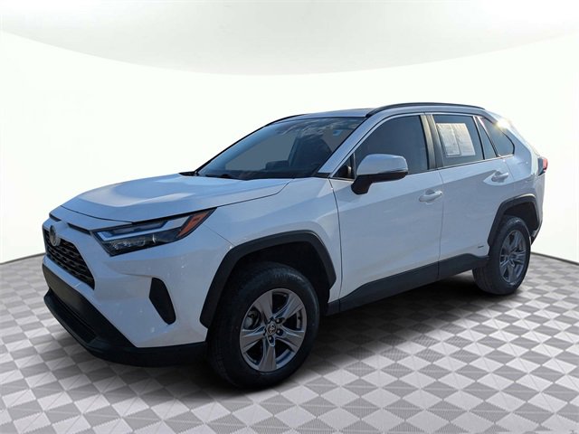 Used 2022 Toyota RAV4 XLE image 7