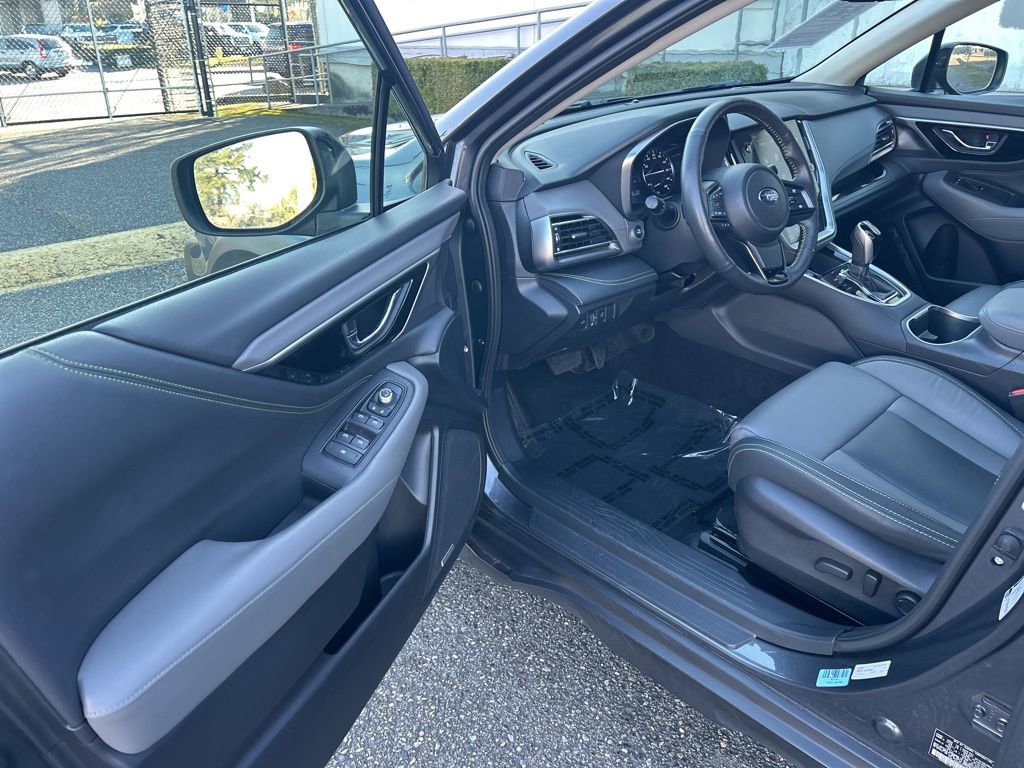 Used 2024 Subaru Outback Onyx Edition image 9