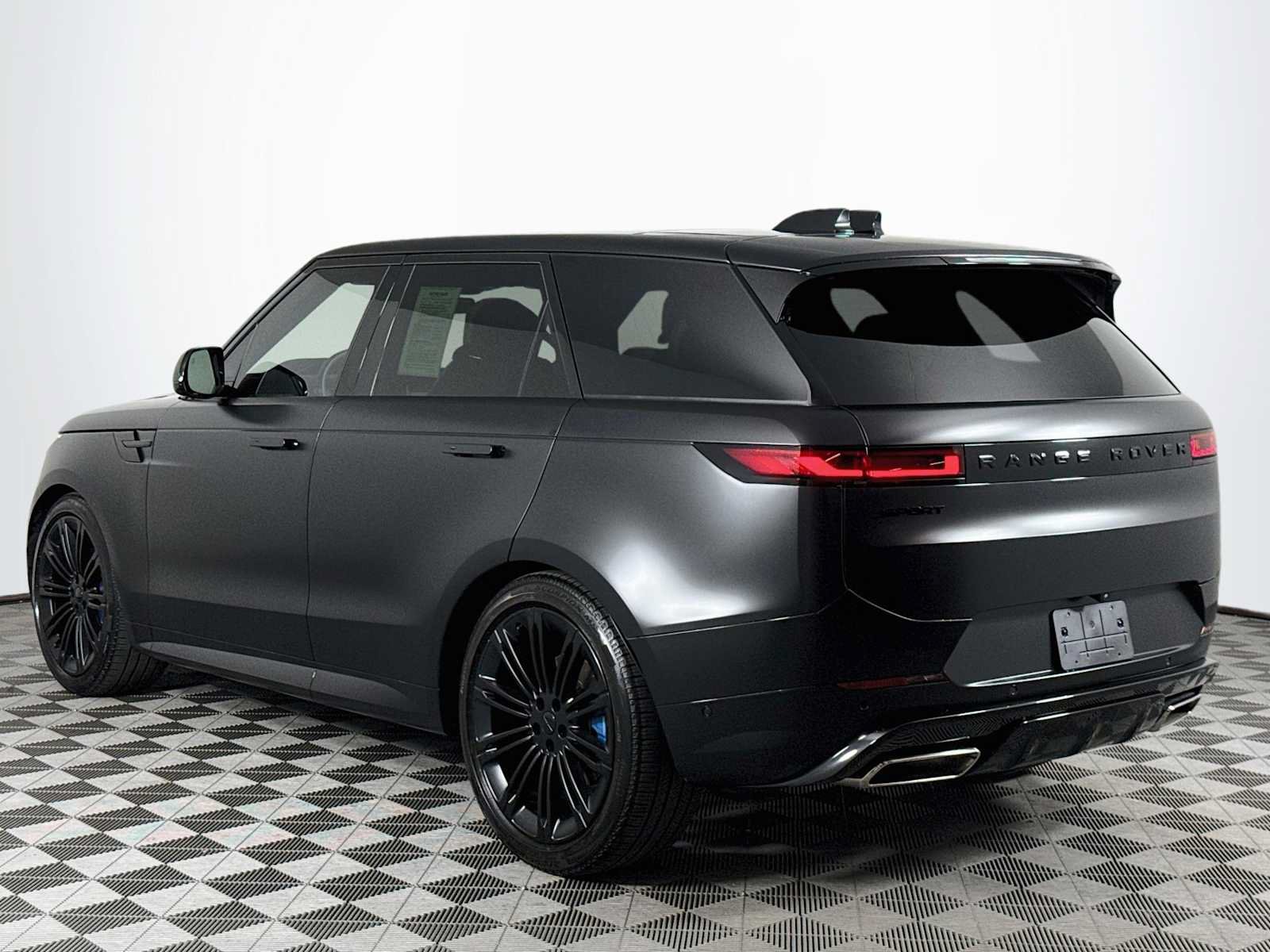 Used 2026 Land Rover Range Rover Sport Dynamic SE AWD/4WD image 7