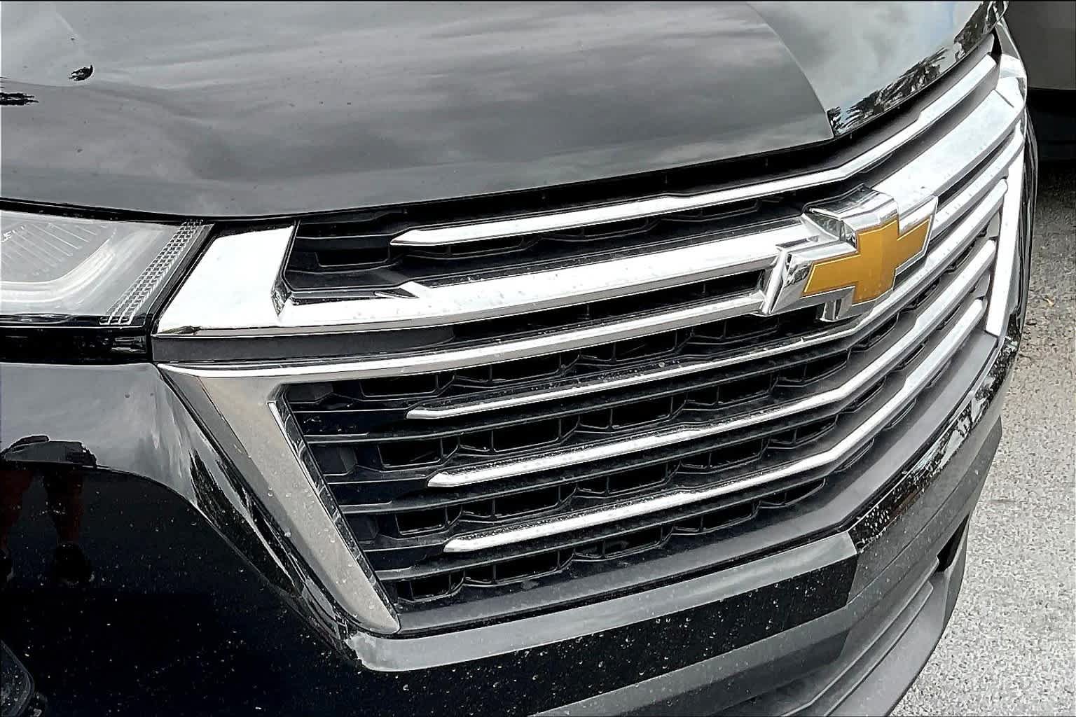 Used 2023 Chevrolet Traverse LT FWD image 30