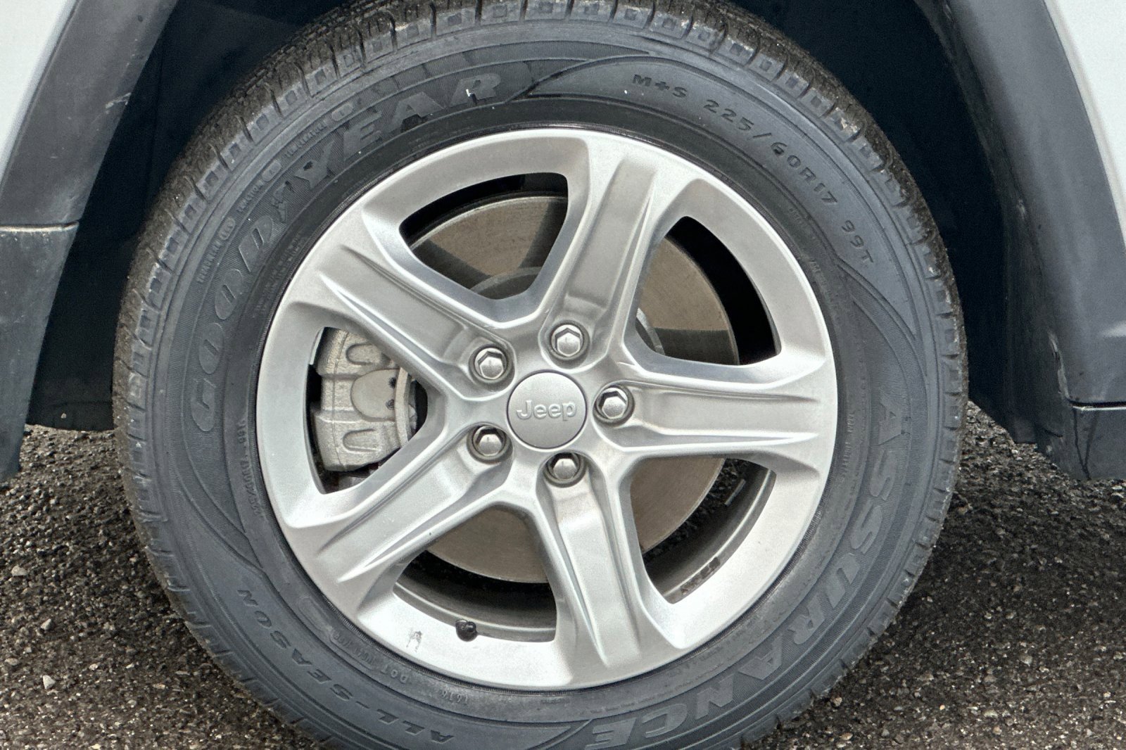 Used 2024 Jeep Compass Latitude image 41