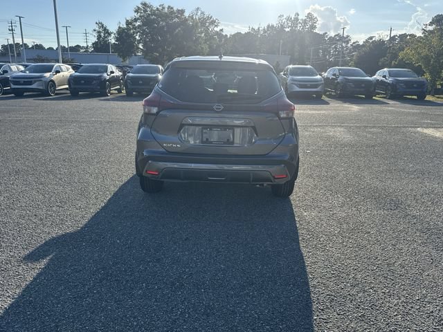 New 2025 Nissan Kicks Play S FWD image 6