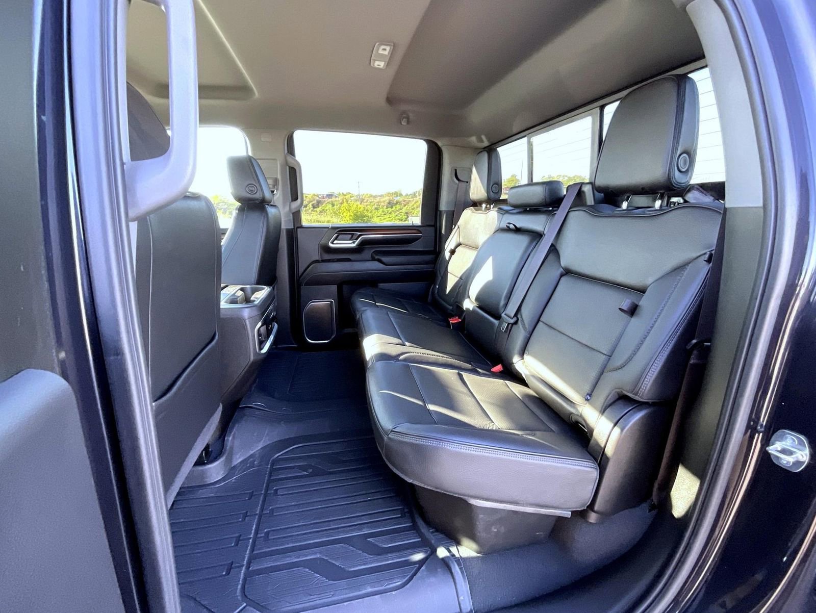 Used 2024 GMC Sierra 3500 Denali w/ Technology Package image 19