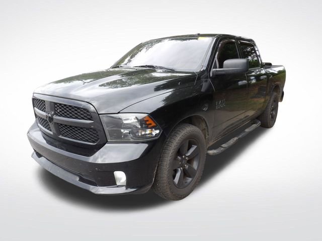 Used 2018 RAM 1500 Express w/ Black Ram 1500 Express Group RWD image 10