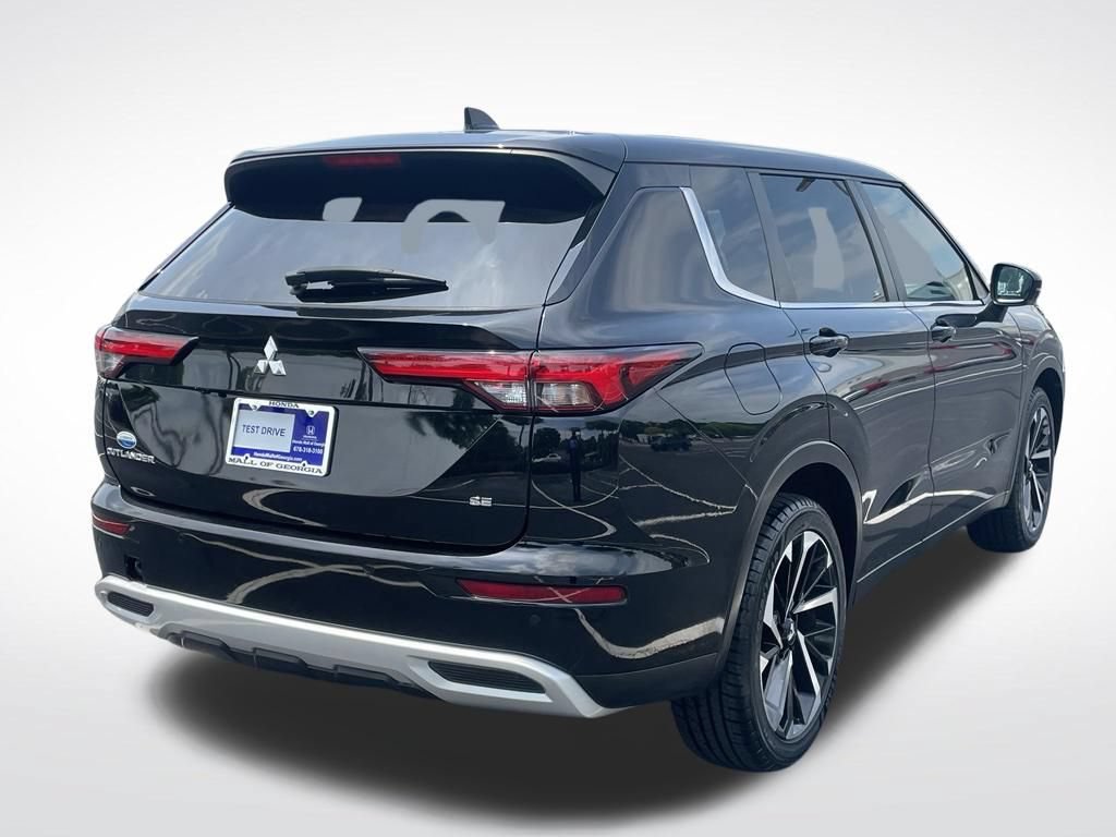 Used 2023 Mitsubishi Outlander SE FWD image 6