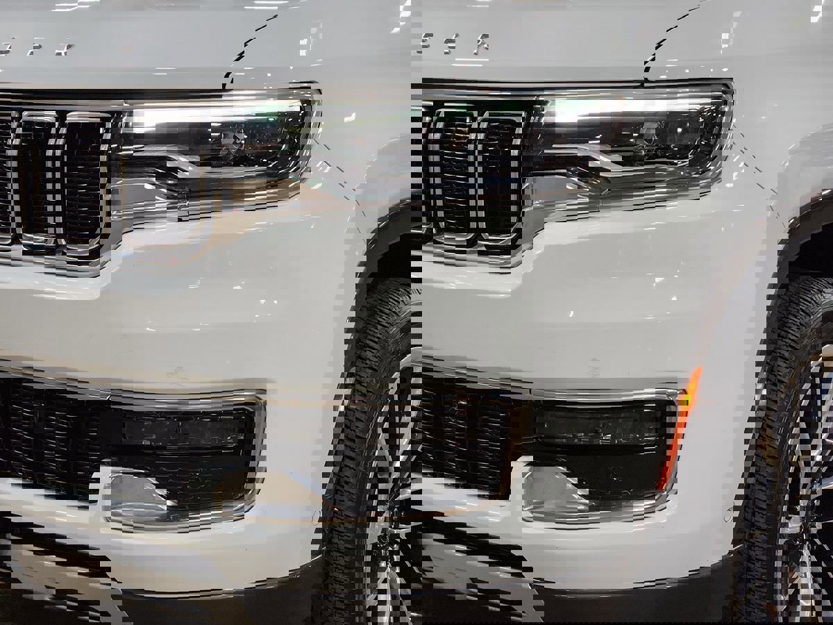 Used 2022 Jeep Wagoneer Series II w/ Premium Group I image 15