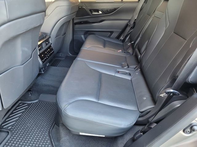Used 2024 Lexus LX 600 4WD w/ Luxury Package image 18