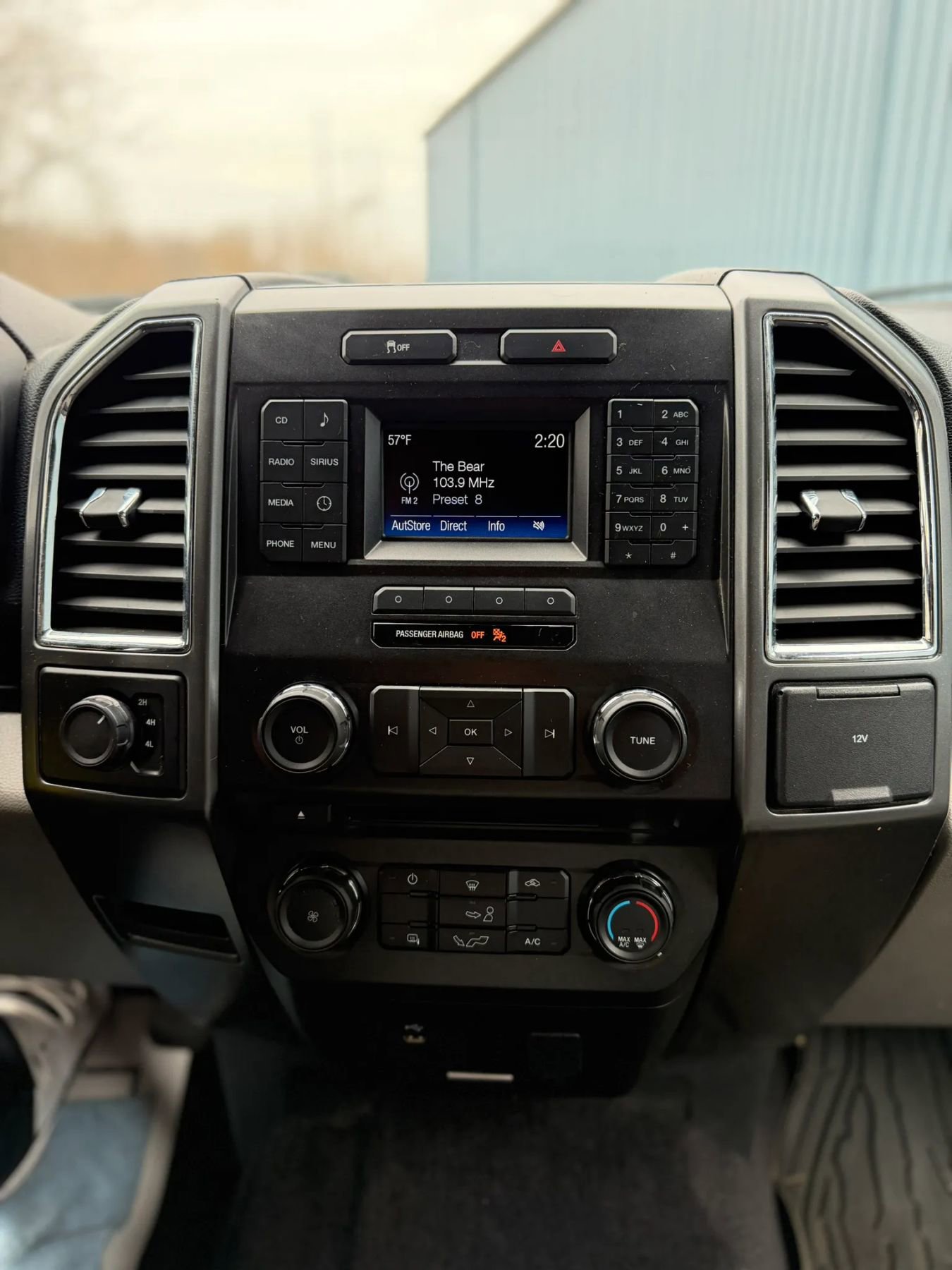 Used 2017 Ford F150 XLT AWD/4WD image 12