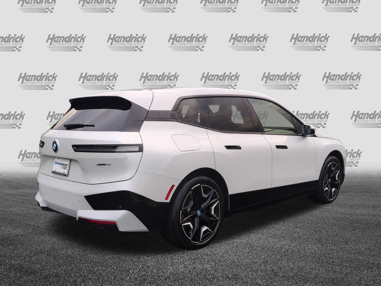 Certified 2024 BMW iX xDrive50 w/ Premium Package AWD/4WD image 10