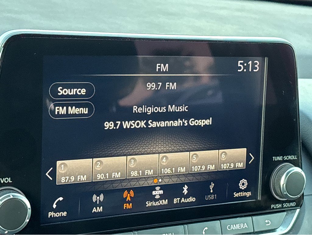 Used 2023 Nissan Rogue SV image 7