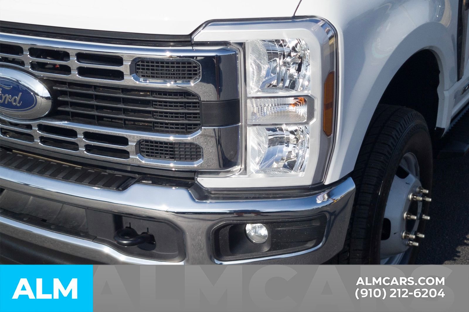 Used 2025 Ford F350 XLT image 12
