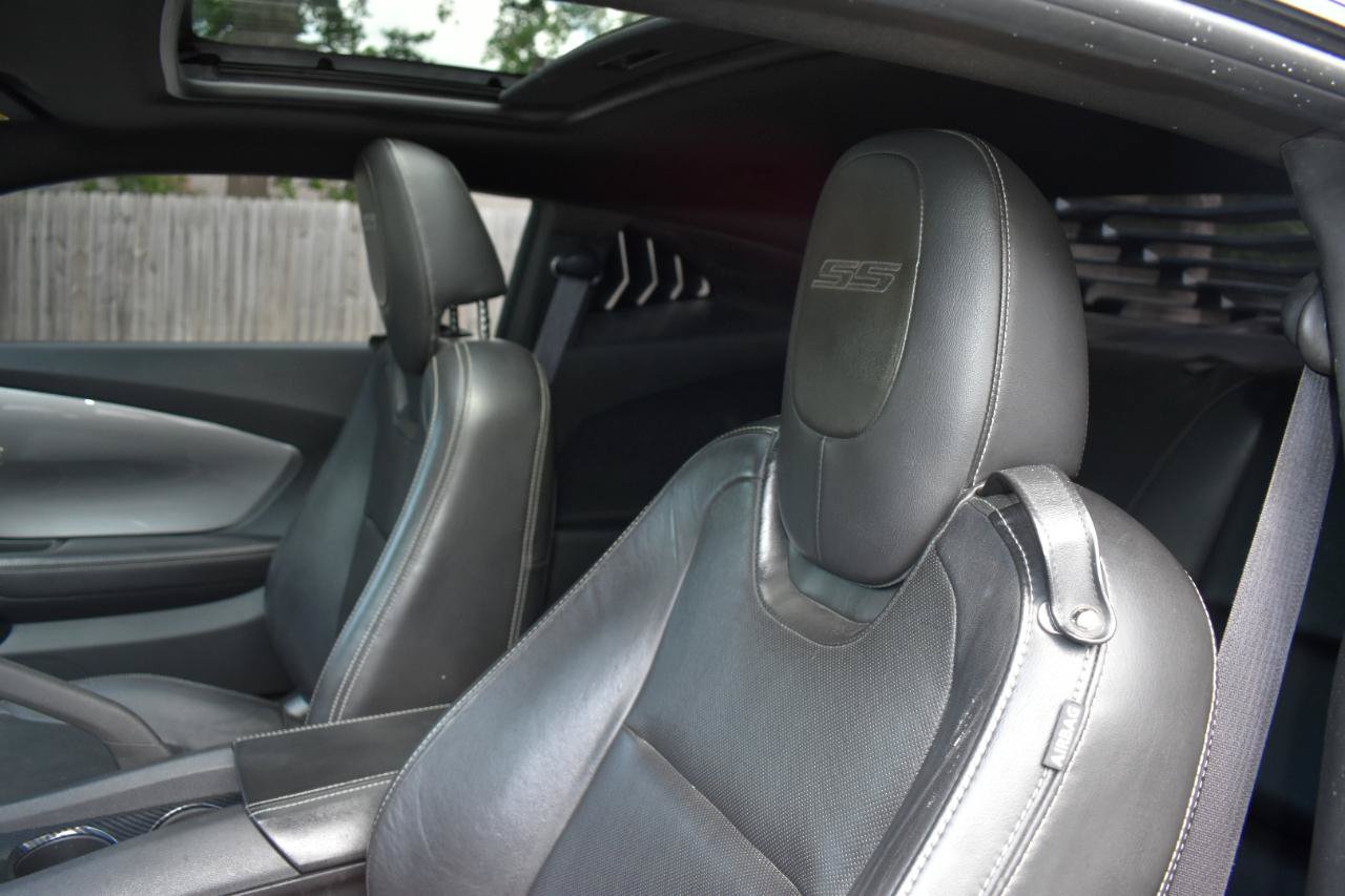 Used 2012 Chevrolet Camaro SS RWD image 13