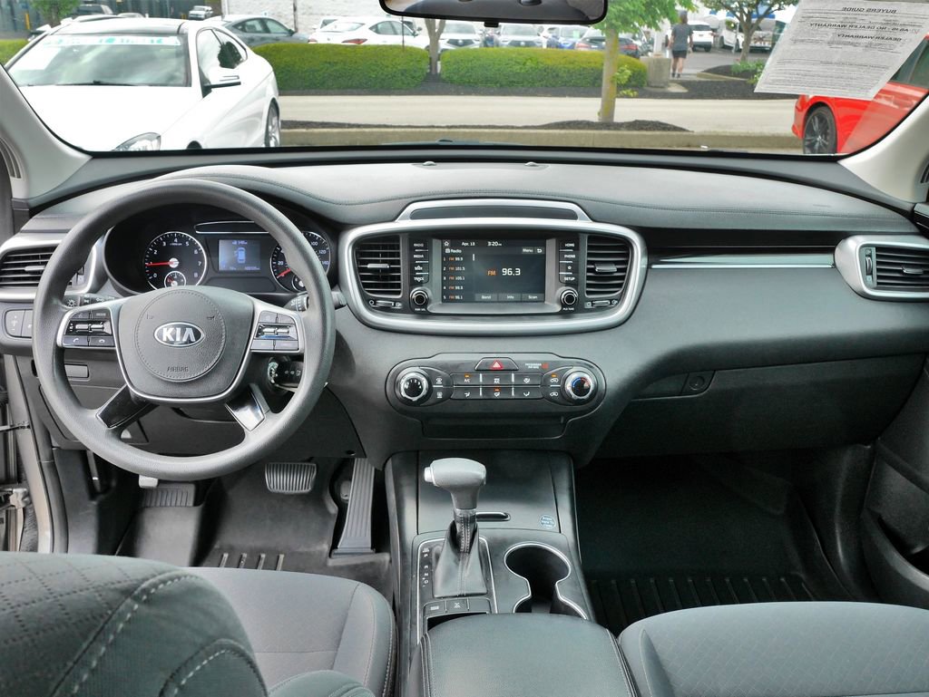 Used 2019 Kia Sorento LX AWD/4WD image 18