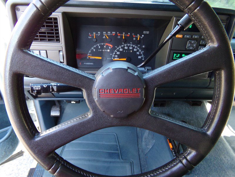 Used 1994 Chevrolet Suburban K1500 4WD image 21
