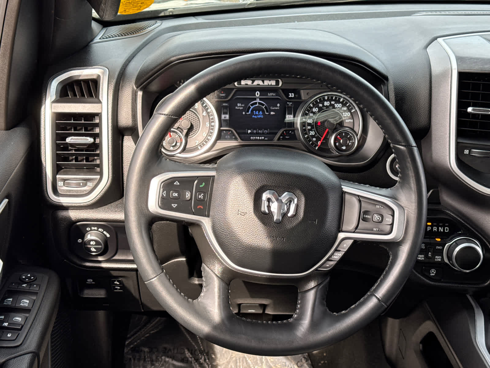 Used 2023 Jeep Grand Cherokee Limited w/ Luxury Tech Group II image 54