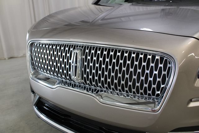Used 2020 Lincoln Nautilus Premier w/ Equipment Group 101A AWD/4WD image 33