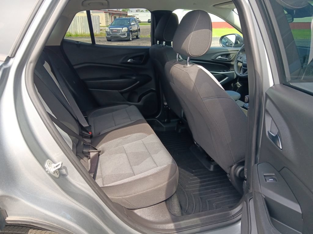 Used 2024 Chevrolet Trax LS w/ Driver Confidence Package FWD image 29