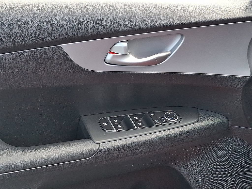 Certified 2024 Kia Forte LXS FWD image 14