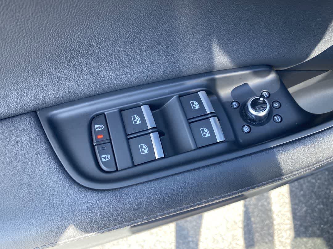 Used 2024 Audi Q7 2.0T Premium Plus image 13