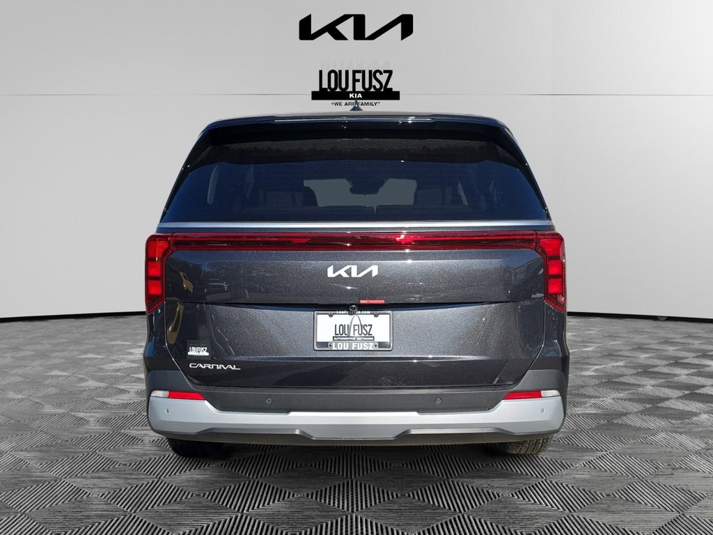 New 2026 Kia Carnival LX image 5