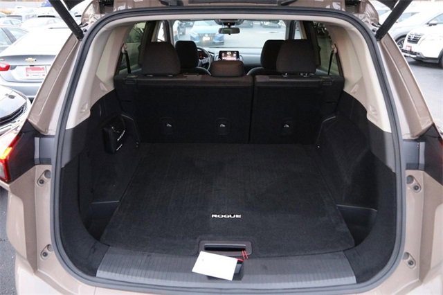 Certified 2024 Nissan Rogue SV image 7