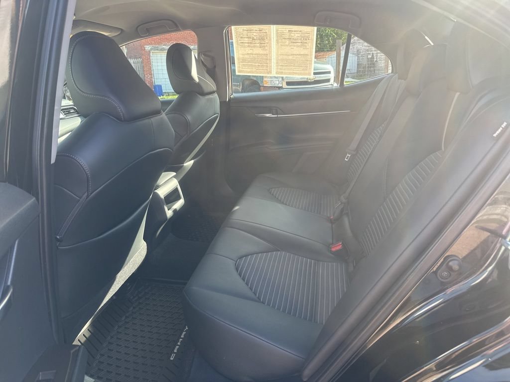 Used 2021 Toyota Camry SE FWD image 18