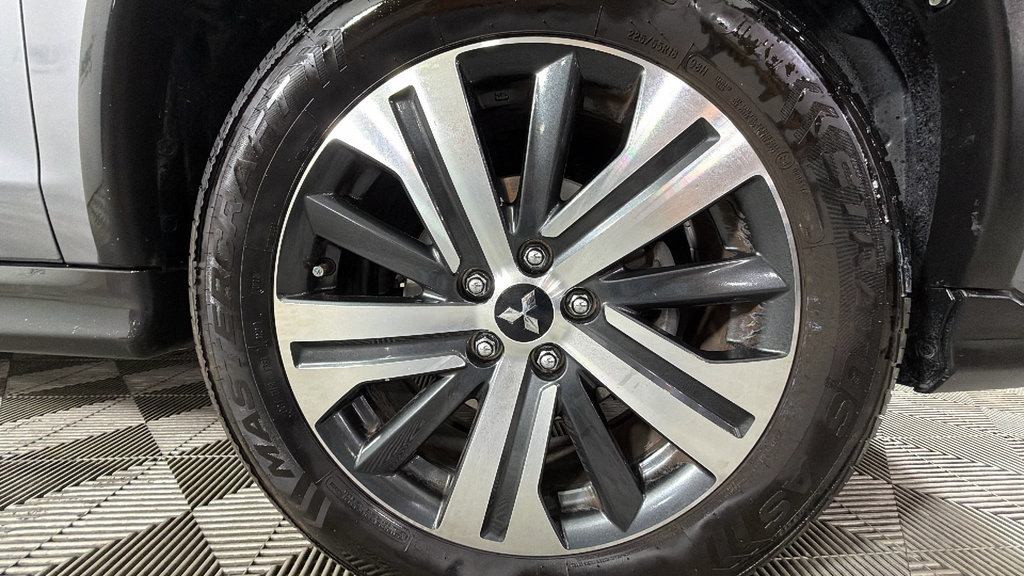 Used 2020 Mitsubishi Outlander Sport ES AWD/4WD image 35