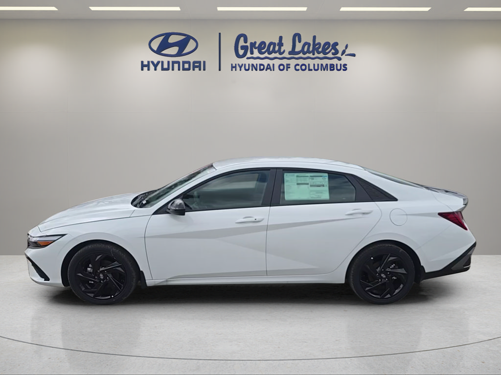 New 2026 Hyundai Elantra SEL FWD image 2