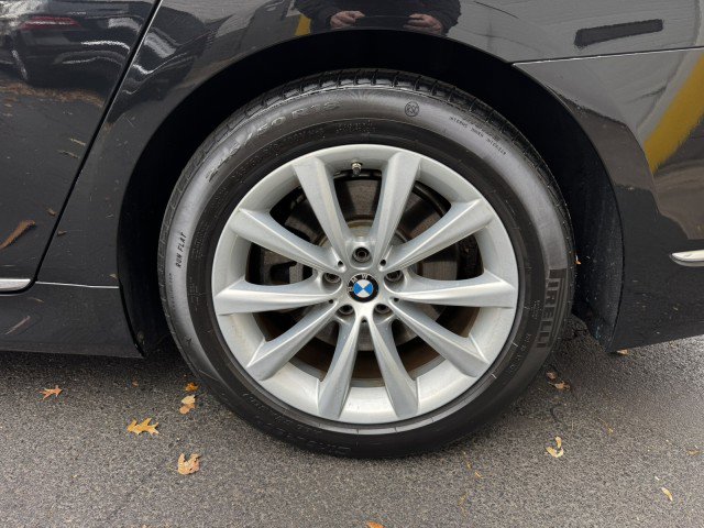 Used 2018 BMW 740i xDrive image 34
