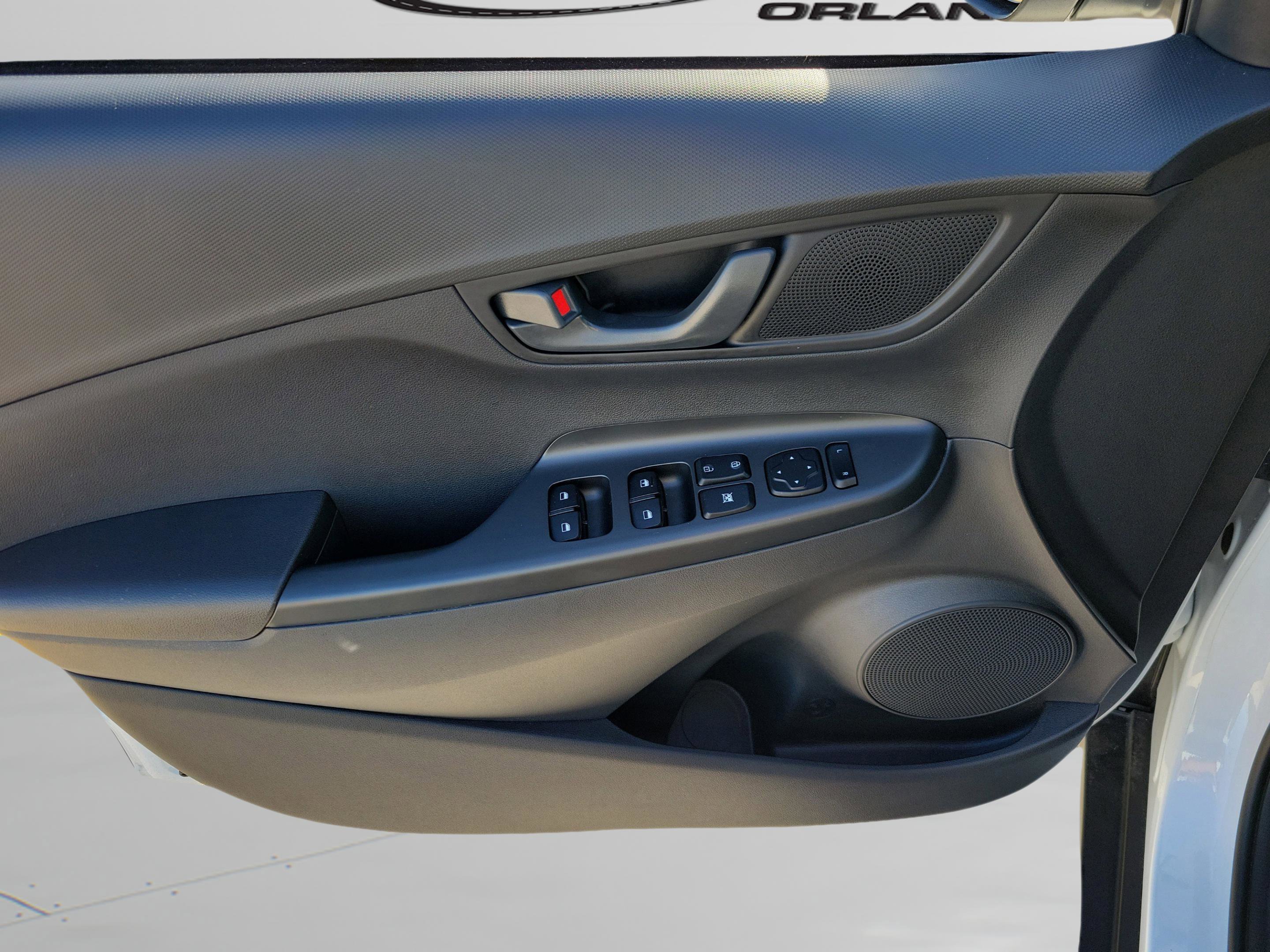 Certified 2023 Hyundai Kona SE w/ Cargo Package image 13