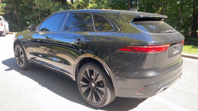 Certified 2024 Jaguar F-PACE R-Dynamic S AWD/4WD image 7