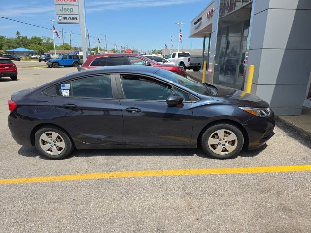 Used 2016 Chevrolet Cruze LS FWD image 11
