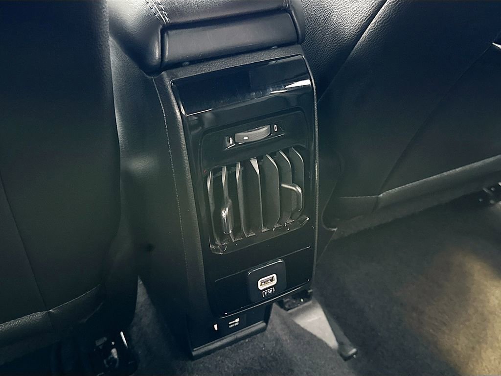 Used 2024 Jeep Compass Latitude image 24