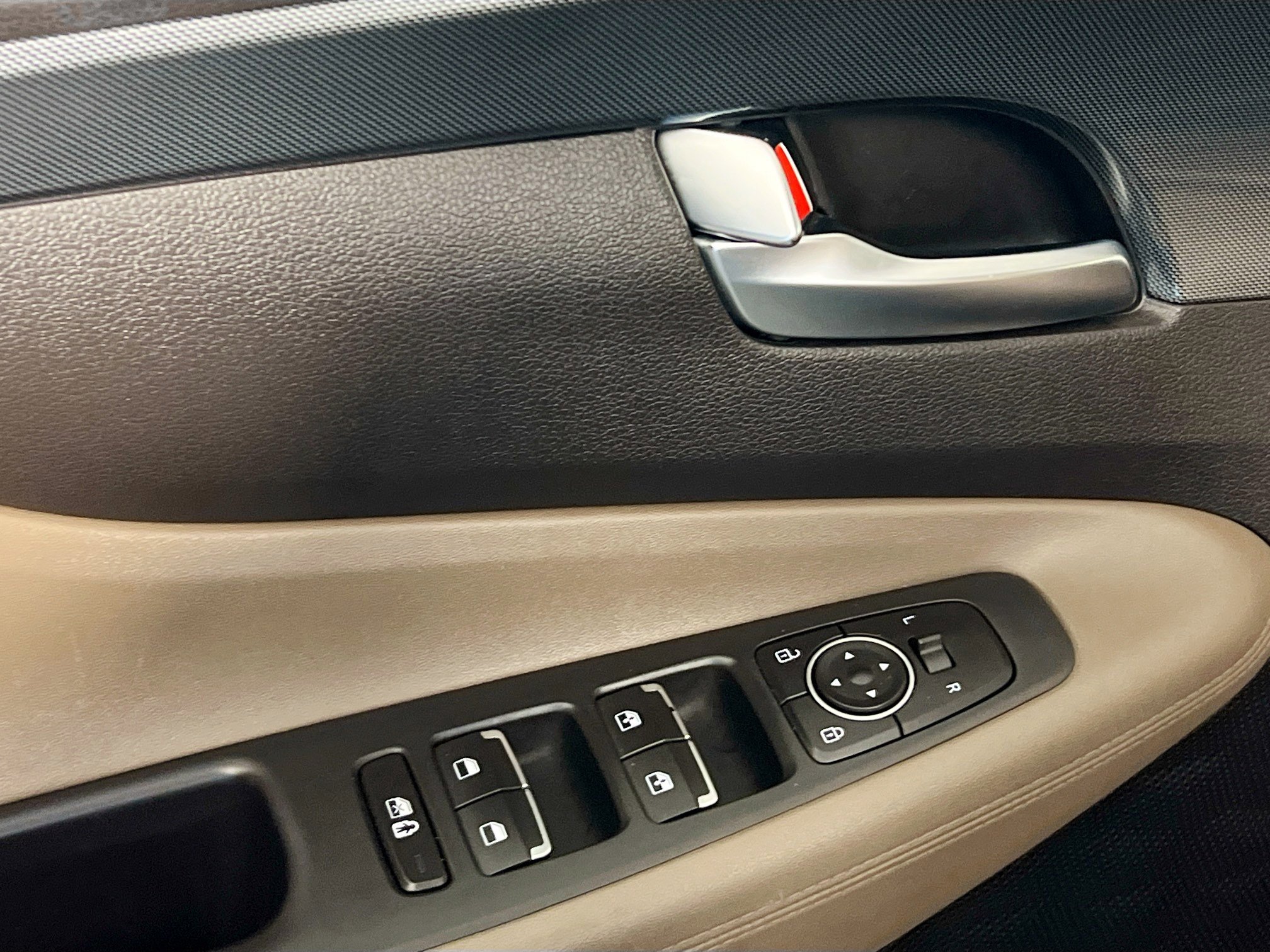 Used 2023 Hyundai Santa Fe SEL Convenience image 16