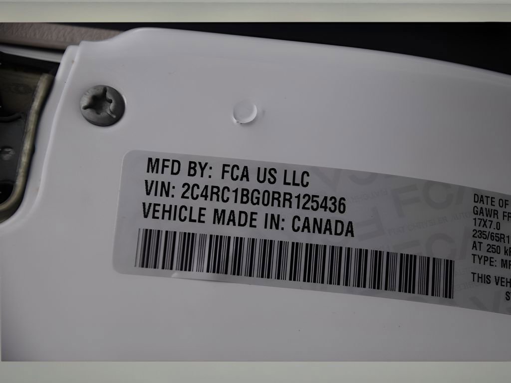 Used 2024 Chrysler Pacifica Touring-L image 27