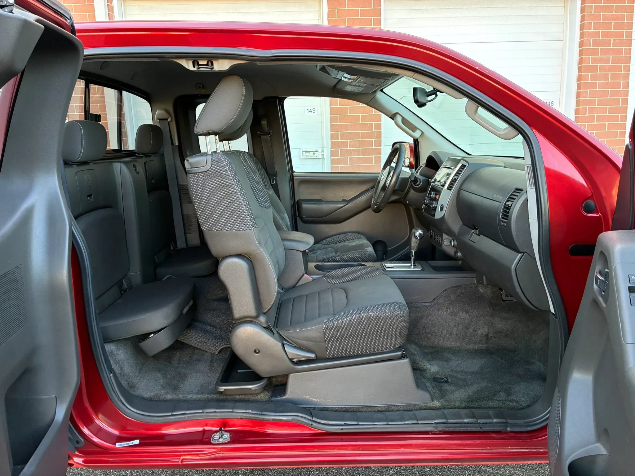 Used 2014 Nissan Frontier PRO-4X AWD/4WD image 13
