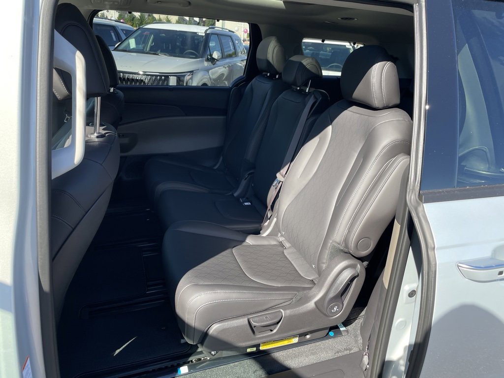 New 2026 Kia Carnival SX image 10