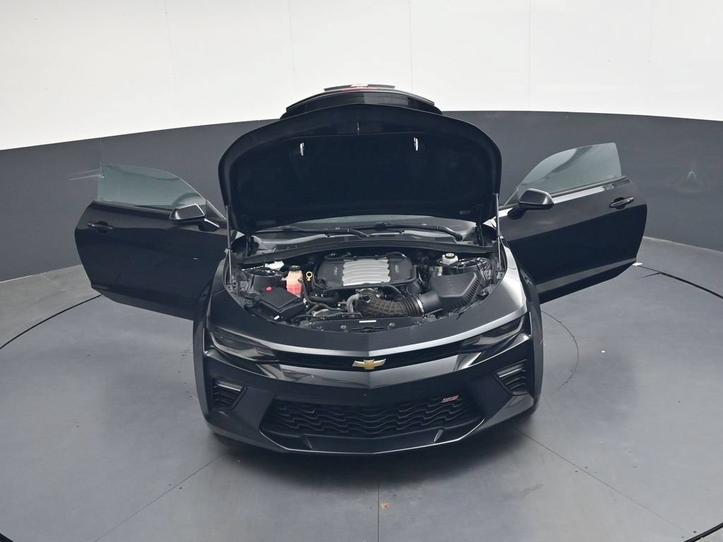 Used 2017 Chevrolet Camaro SS RWD image 41
