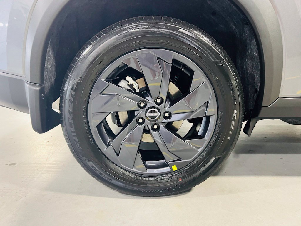 New 2026 Nissan Rogue SV FWD image 9