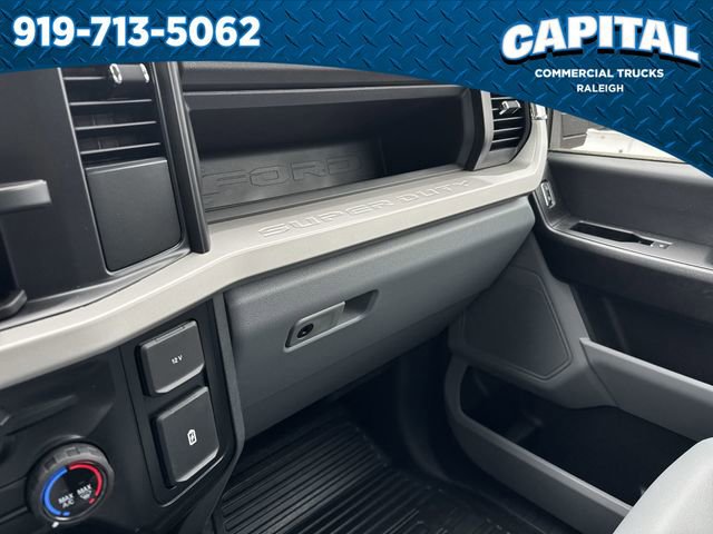 New 2026 Ford F550 4x4 Crew Cab image 31