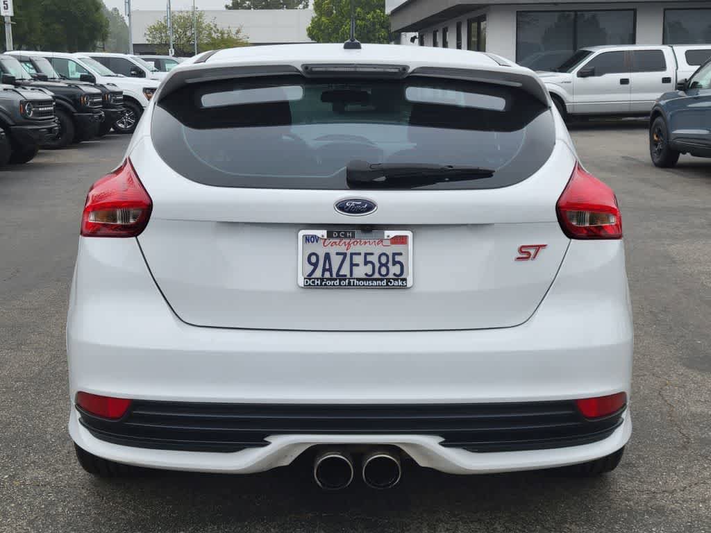 Certified 2017 Ford Focus ST FWD image 4
