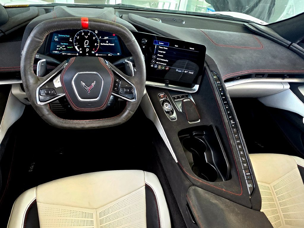 Used 2023 Chevrolet Corvette Stingray Premium Conv w/ Z51 Performance Package RWD image 20