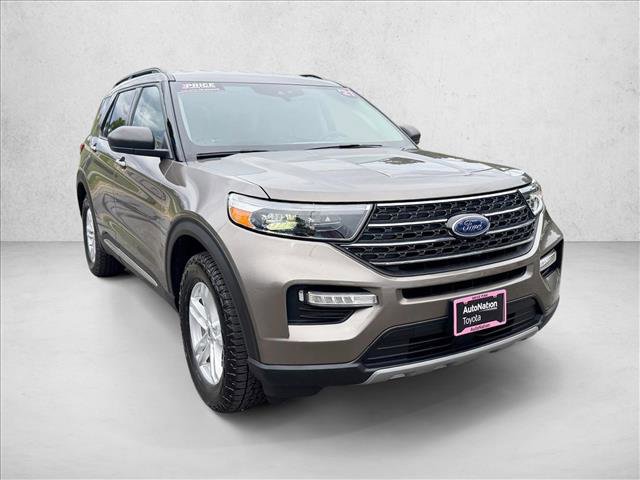 Used 2021 Ford Explorer XLT w/ Equipment Group 202A image 3
