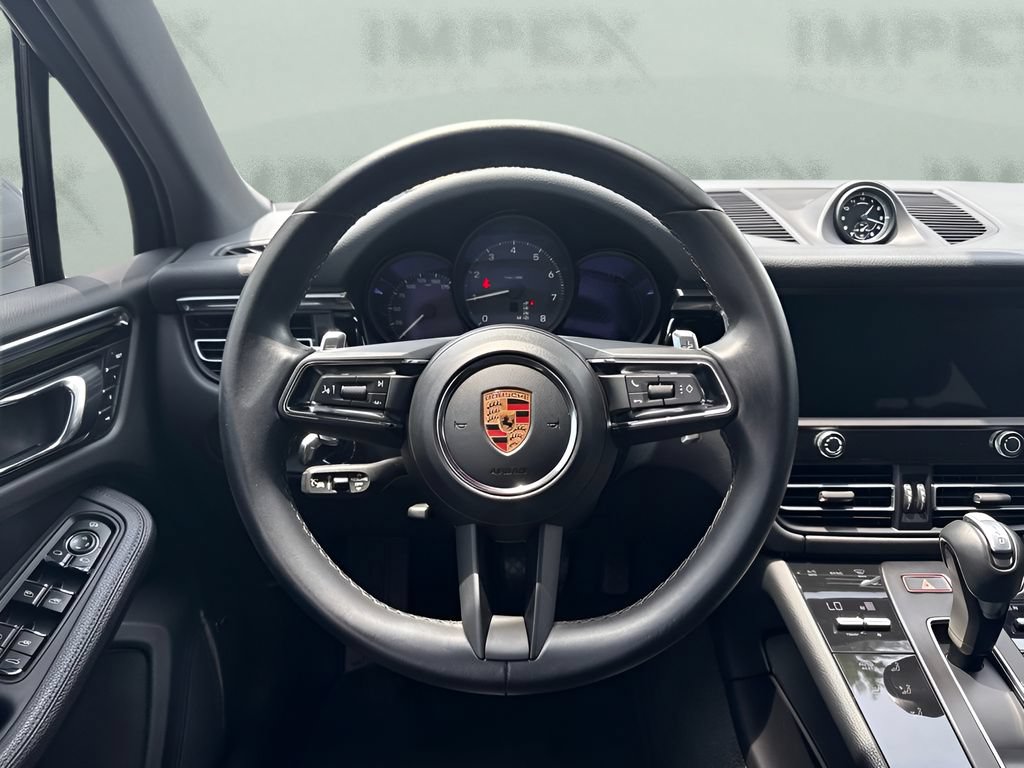 Used 2024 Porsche Macan AWD/4WD image 28